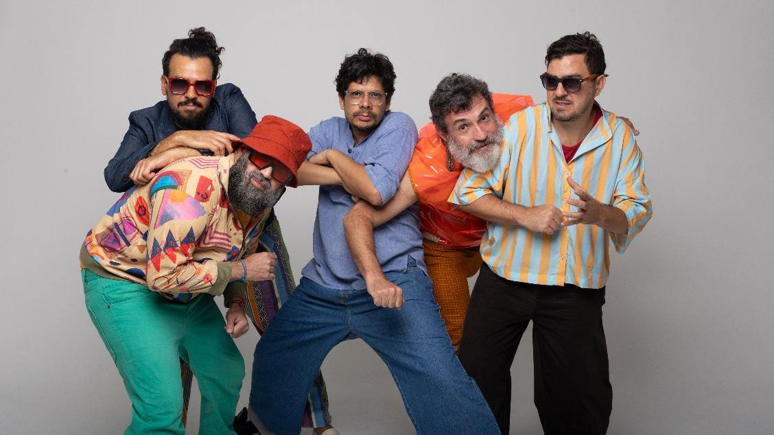 Mombojó - Lançamento do álbum Solar