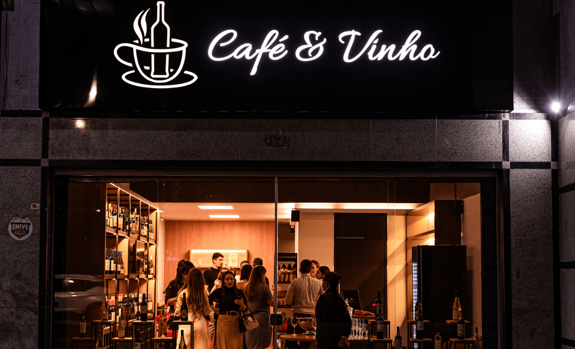 Noite Delas: Vinho & Pintura de Taça