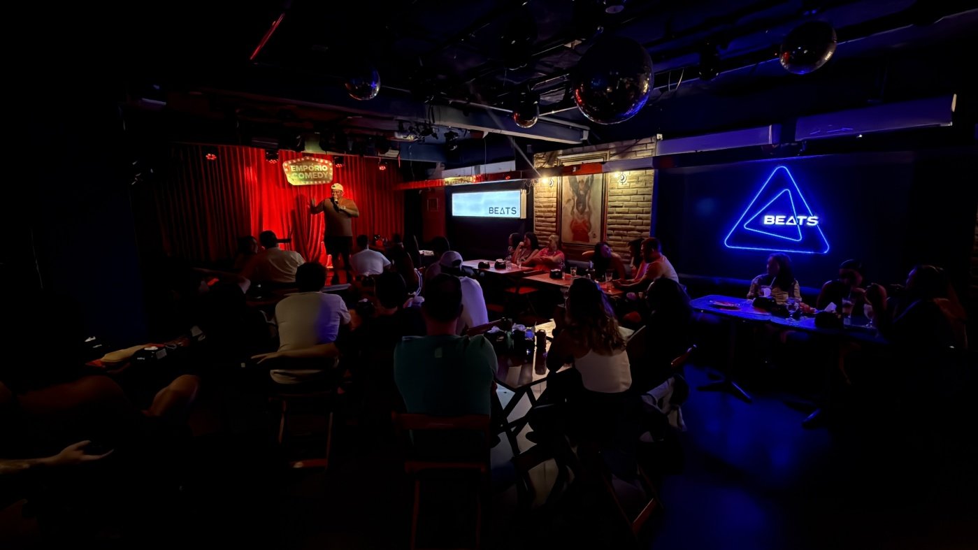 Stand Up Comedy + Karaoke - sábado